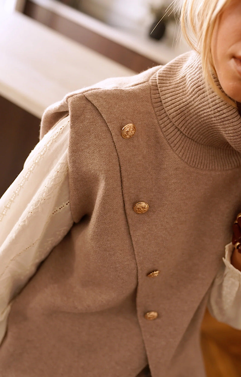 PULL SANS MANCHES LILIA