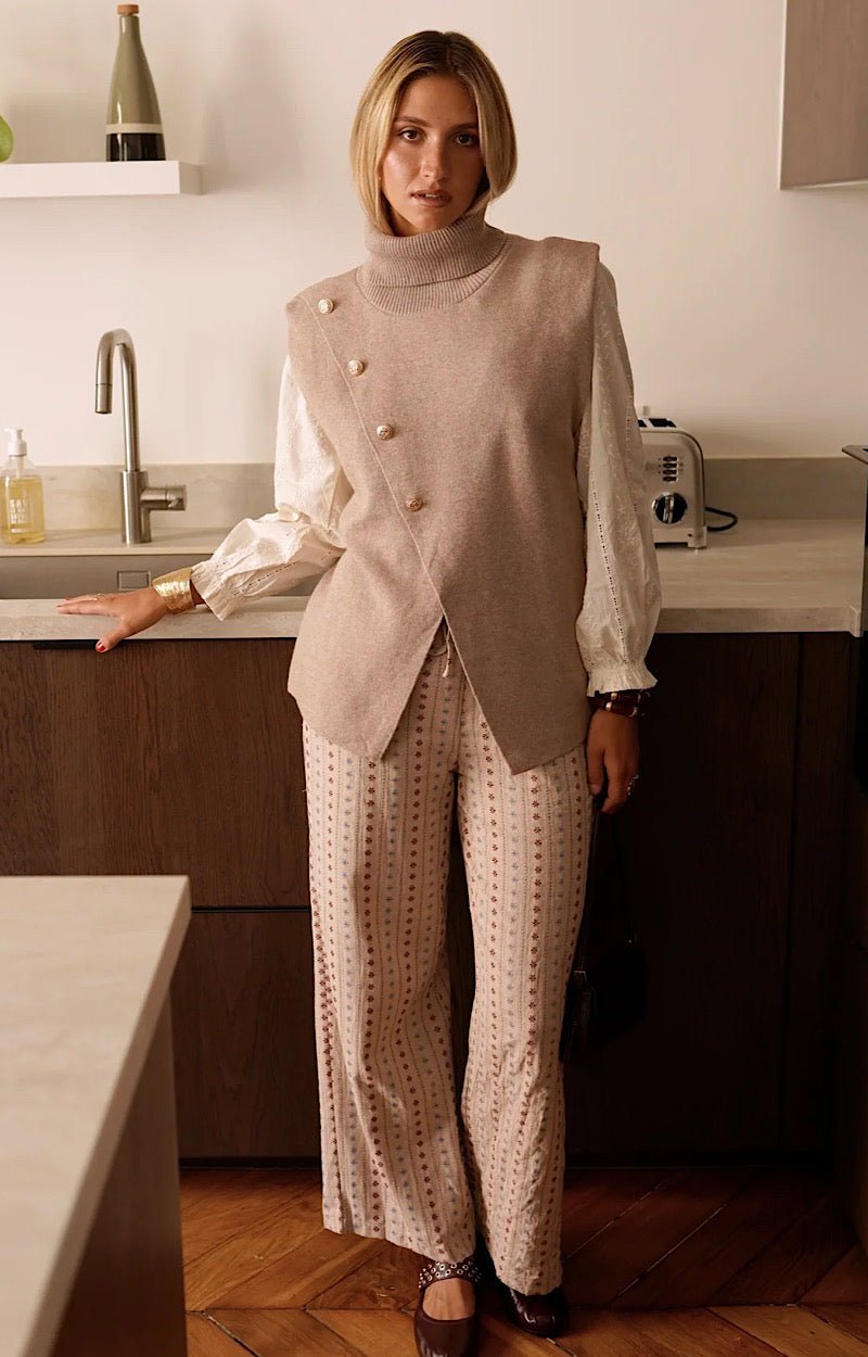 PULL SANS MANCHES LILIA