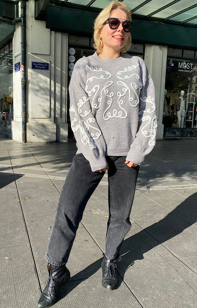 PULL BRODÉ GRIS J9055 45807E